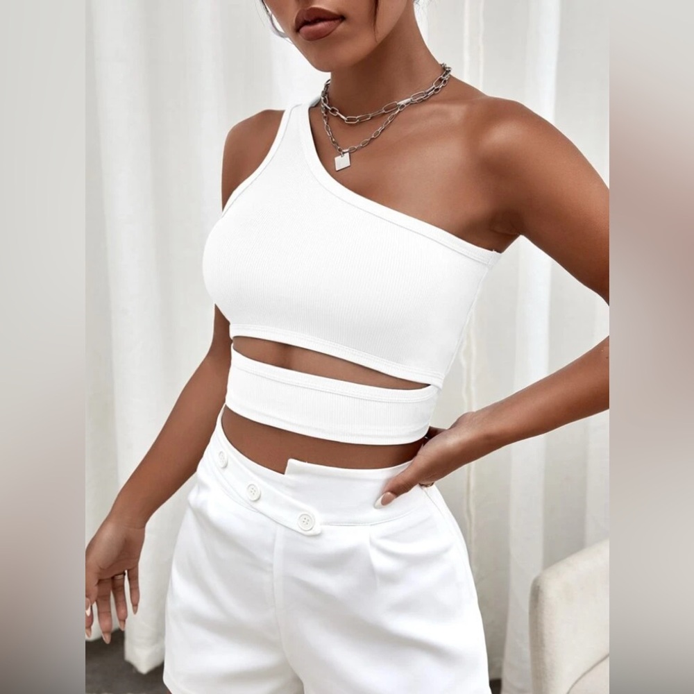 One shoulder cut out crop top